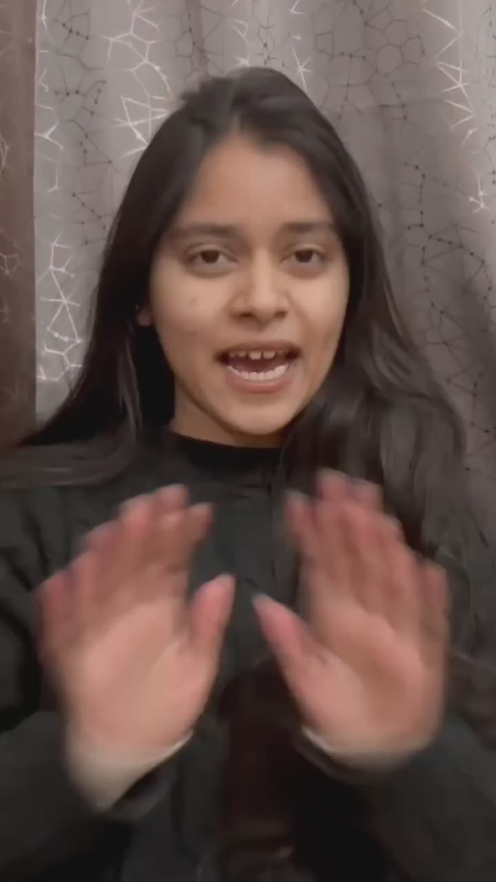 A young girl explaining benefits of Flavus Organic Amla Powder